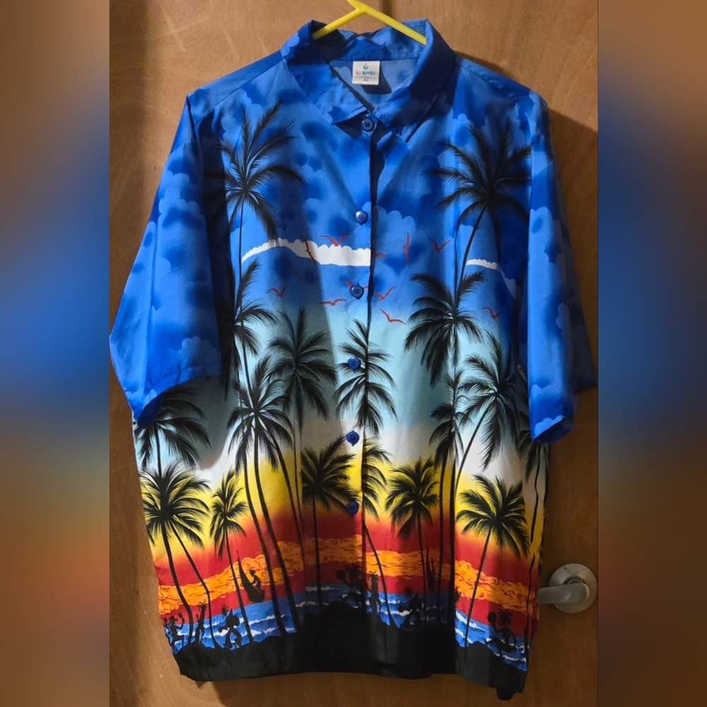 HAWAIIAN SHIRT OR ALOHA SHIRT - BRAND NEW